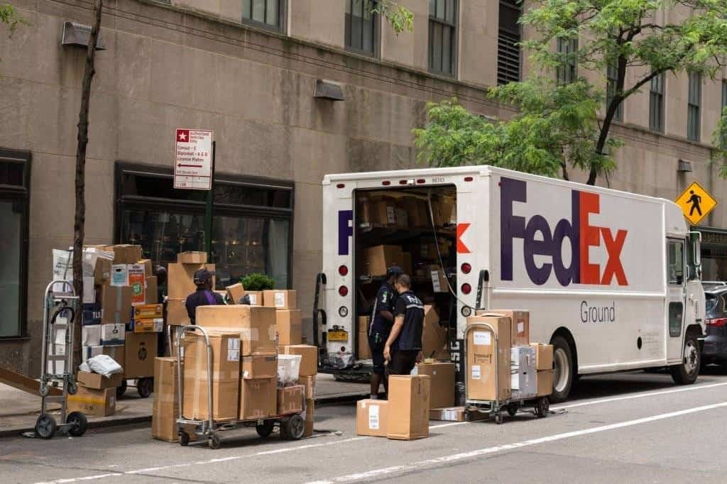 Fedex operational delay customers complaint best solution